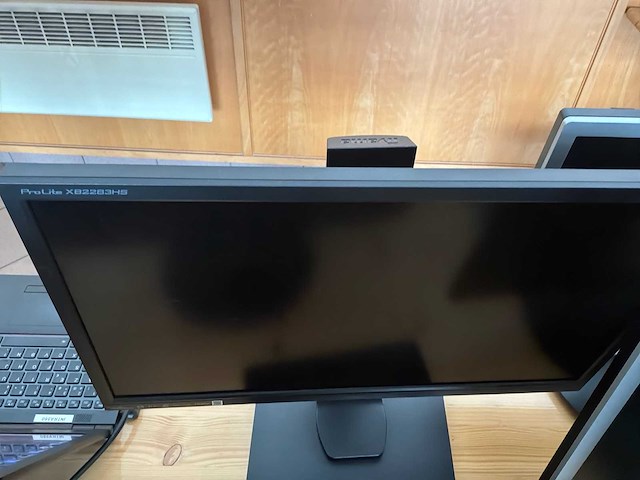 Iiyama en philips - 3x iiyama e2282hd / 5x iiyama e2283hs / 1x iiyama e2283h / 5x philips 220s4l / 2x philips 220s2 / 4x philips 220sw9 - set 4 van 20 monitoren - afbeelding 16 van  16