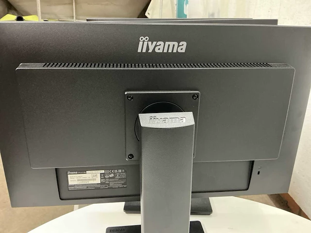 Ìiyama monitor met staander (10x) - afbeelding 3 van  14
