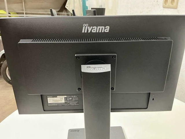 Ìiyama monitor met staander (10x) - afbeelding 14 van  14