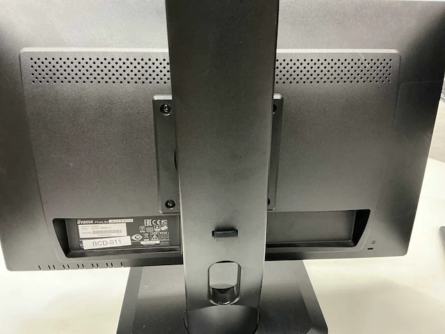 Ìiyama monitor met staander (3x) - afbeelding 5 van  6