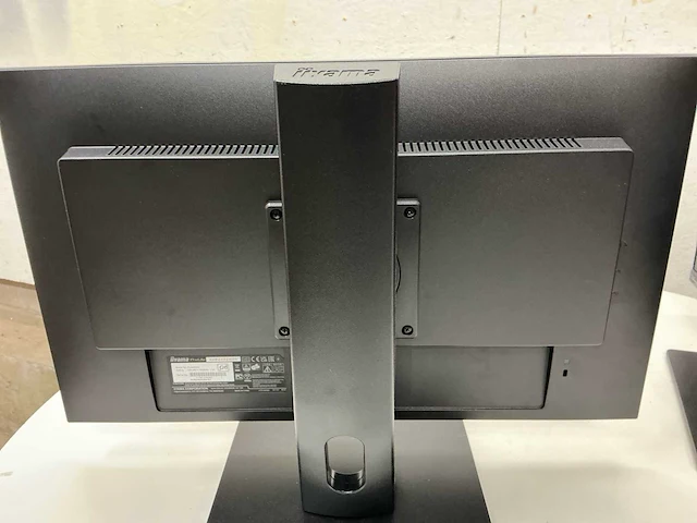 Ìiyama monitor met staander (3x) - afbeelding 6 van  6