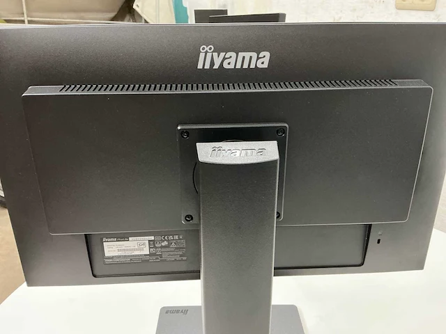 Ìiyama monitor met staander (6x) - afbeelding 7 van  10