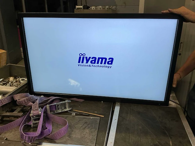 Iiyama prolite th4265mis touch monitor (2x) - afbeelding 1 van  11
