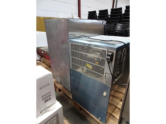 Ijsblokkenmachine hoshizaki - afbeelding 7 van  7