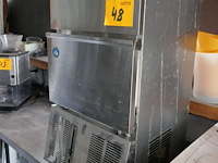 Ijsblokmachine + kassalade - afbeelding 1 van  5