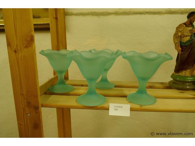 Ijscoupes in gekleurd glas - afbeelding 1 van  1