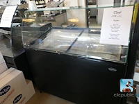 Ijskast met vitrine en inhoud - afbeelding 1 van  8
