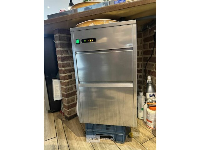 Ijsmachine inox - afbeelding 1 van  5