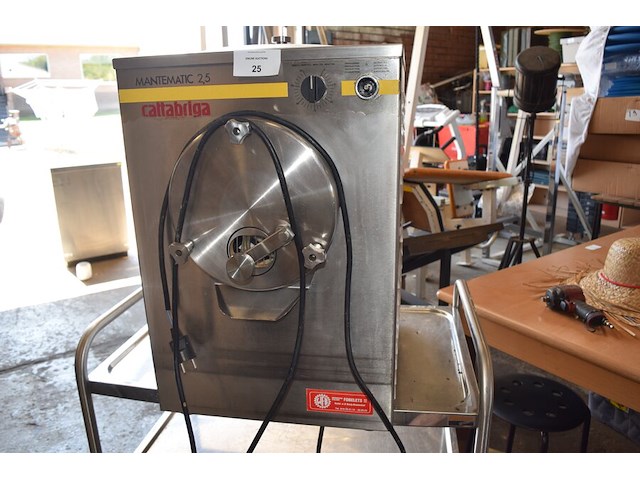 Ijsmachine mantematic 2,5 cattabriga 63x43x50 cm - afbeelding 1 van  10
