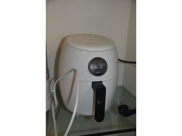 Ijsmachine primo, airfryer grill'olux, tafelhaard qlima - afbeelding 5 van  5