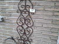 Ijzeren bloempothouder - afbeelding 1 van  1