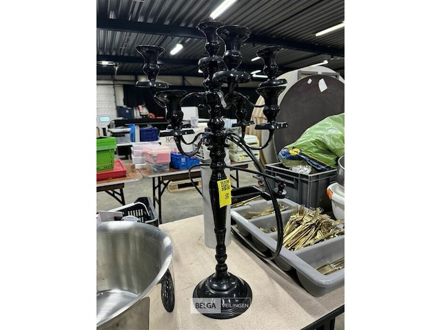 Ijzeren kandelaar - afbeelding 1 van  2