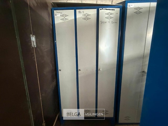 Ijzeren kast - afbeelding 1 van  1