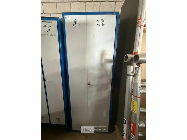 Ijzeren kast - afbeelding 1 van  1