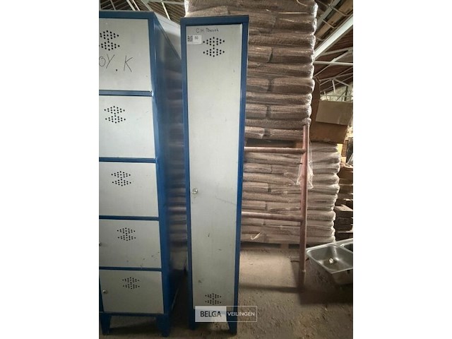 Ijzeren kast - afbeelding 1 van  1