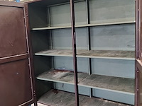 Ijzeren kast - afbeelding 2 van  2
