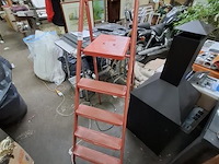 Ijzeren ladder - afbeelding 1 van  1
