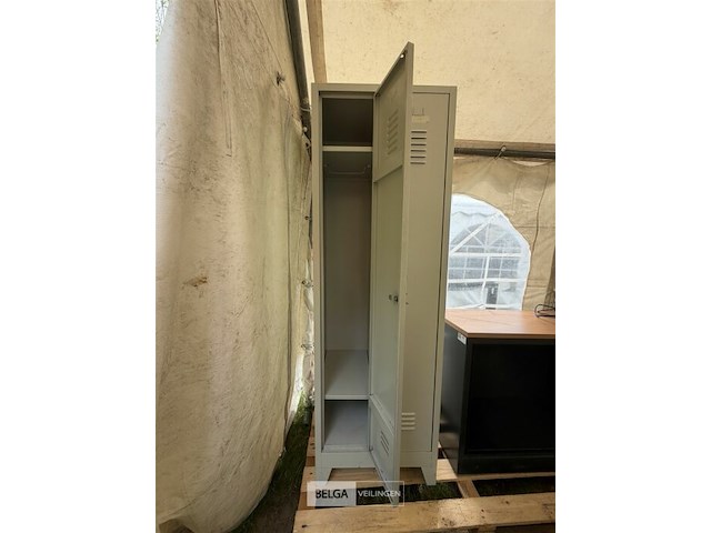 Ijzeren lockerkast - afbeelding 2 van  2