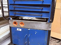 Ijzeren opbergkastje op wieltjes - afbeelding 1 van  2
