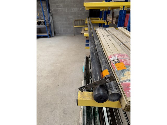 Ijzeren palen - afbeelding 1 van  1