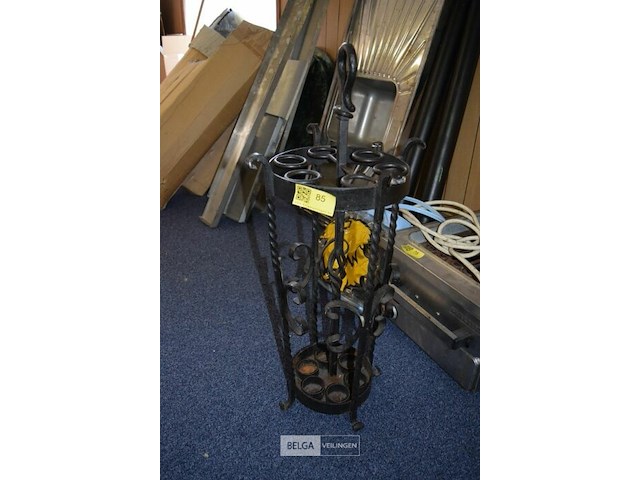 Ijzeren rekje - afbeelding 1 van  3