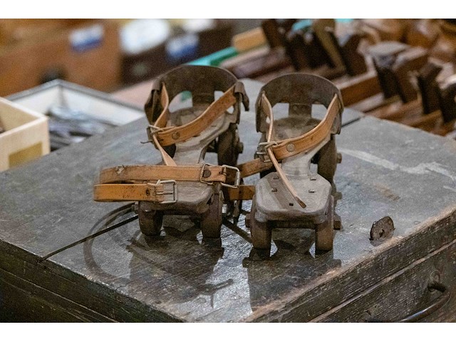 Ijzeren rolschaatsen - afbeelding 1 van  2