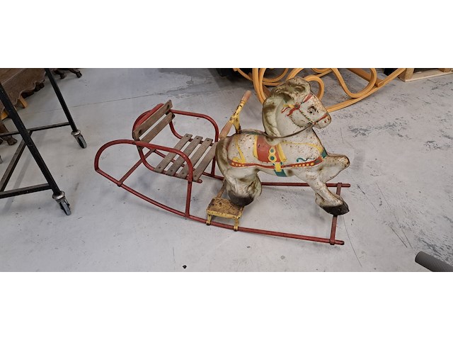 Ijzeren schommelpaard - afbeelding 2 van  2