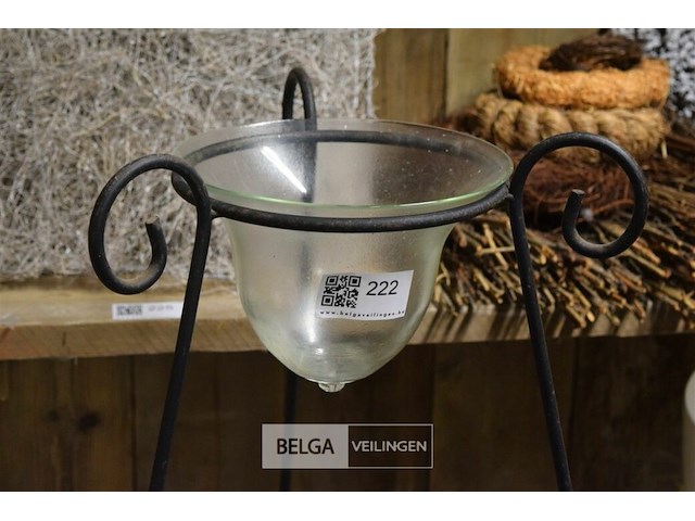 Ijzeren staander met glazen kom - afbeelding 2 van  3