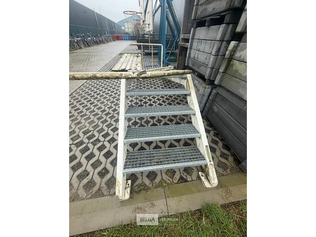 Ijzeren trap - afbeelding 1 van  2