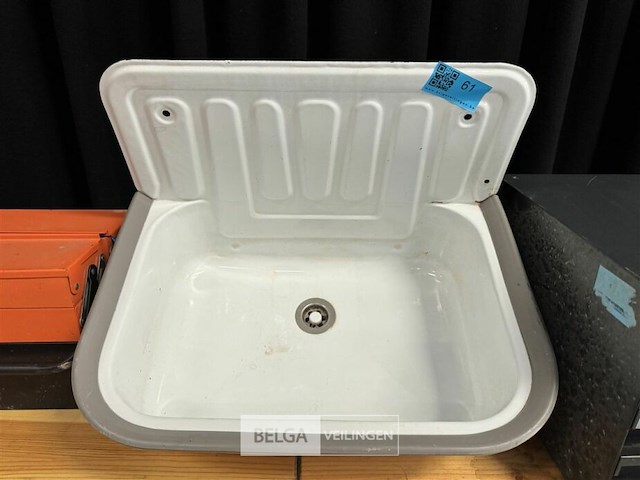 Ijzeren uitgietbak - afbeelding 1 van  2