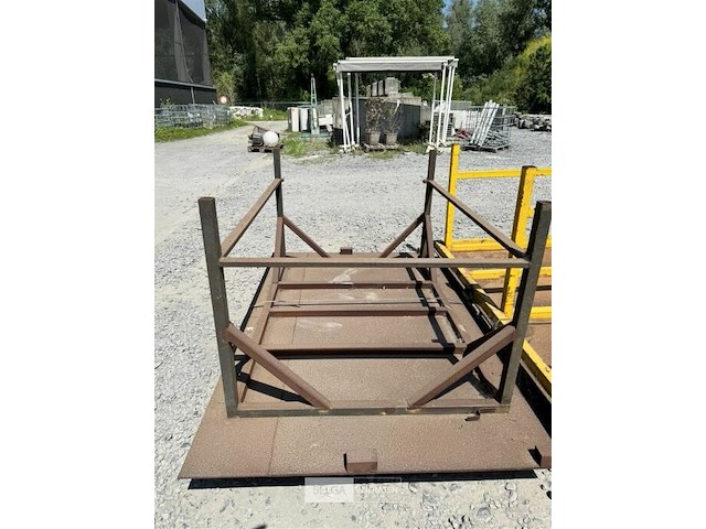Ijzeren werktafel afm ± 210x180x87 - afbeelding 5 van  6