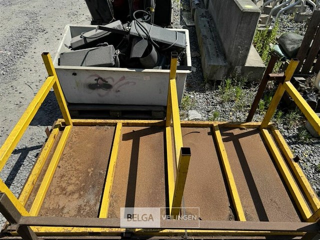 Ijzeren werktafel afm ± 230x180x87 - afbeelding 3 van  6