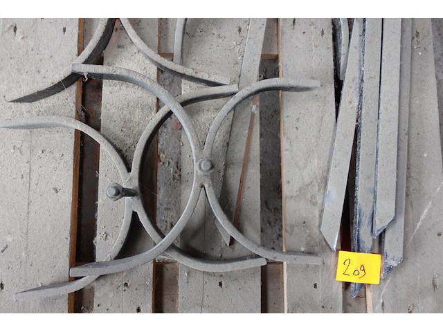 Ijzerwaren - afbeelding 2 van  3