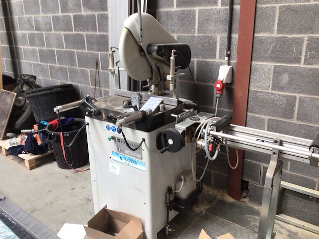 Ijzerzagen - afbeelding 1 van  5