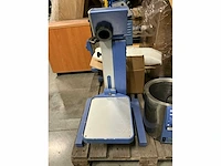 Ika rv 06-ml roterende verdamper + ika hb 4 basic verwarmingsbad met glaswerk - afbeelding 2 van  4