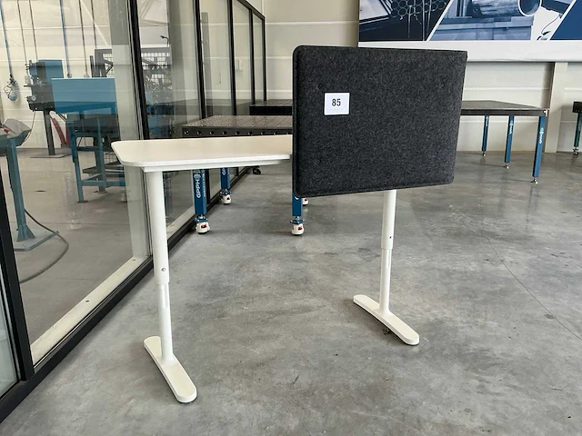 Ikea bekant bureautafel - afbeelding 1 van  3