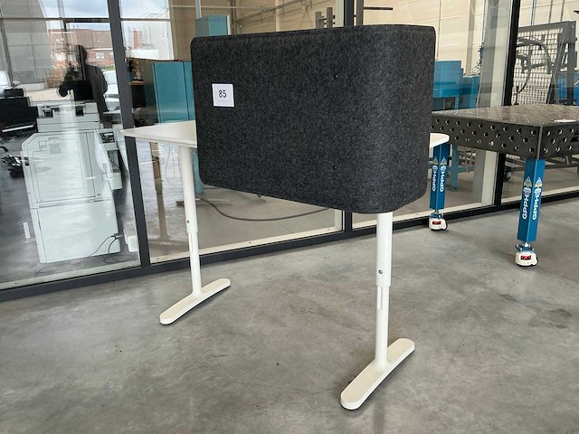 Ikea bekant bureautafel - afbeelding 2 van  3