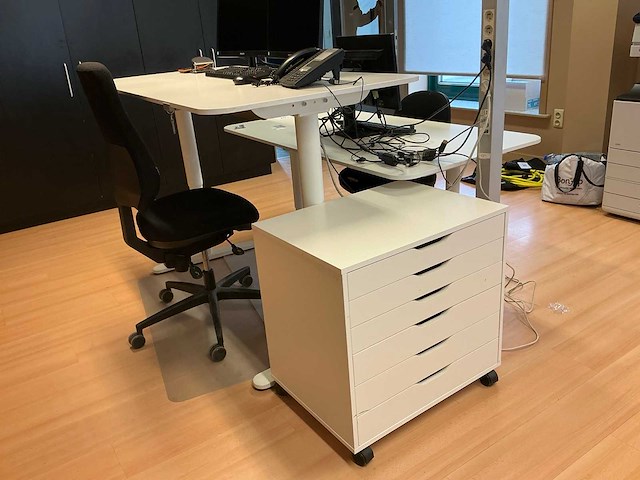 Ikea bekant diverse bureaus (4x) - afbeelding 5 van  9