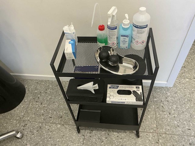 Ikea storage rack schoonheidssalon (3x) - afbeelding 2 van  3