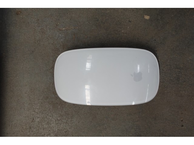 Imac met toetsenbord en muis - afbeelding 3 van  8