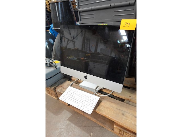 Imac met toetsenbord en muis - afbeelding 3 van  4
