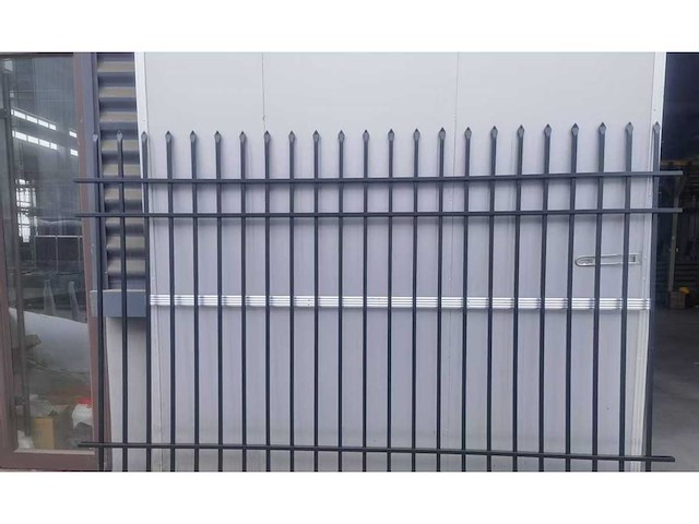 Impe - 3 liggers - tuinhek 72lm incl palen - afbeelding 1 van  4