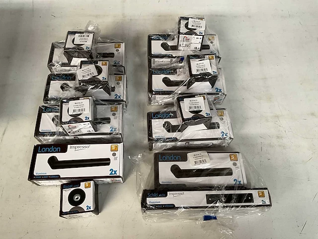 Impresso london set deurbeslag zwart aluminium (8x) - afbeelding 1 van  6