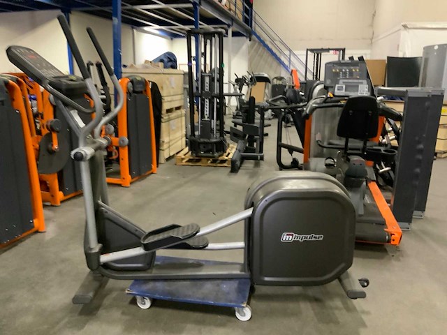 Impuls v10 elliptical crosstrainer - afbeelding 1 van  6