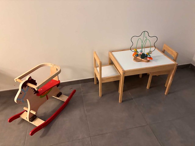 Inboedel baby float wegens faillissement - afbeelding 15 van  16