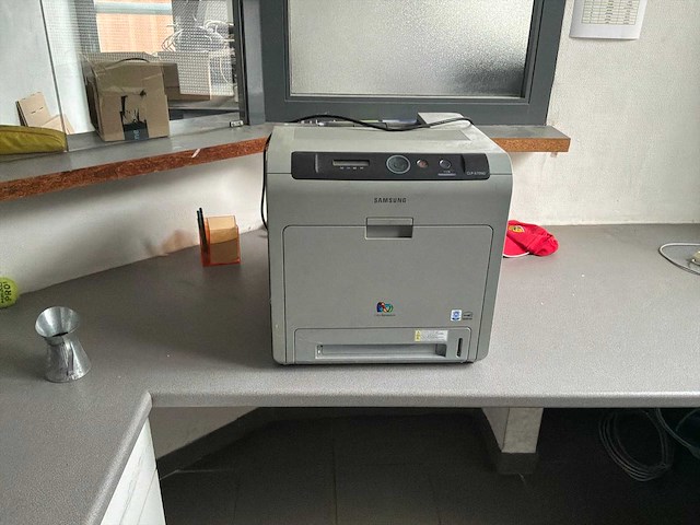 Inboedel bureau - afbeelding 1 van  2