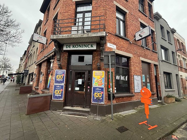 Inboedel café nen hoek af - afbeelding 1 van  28