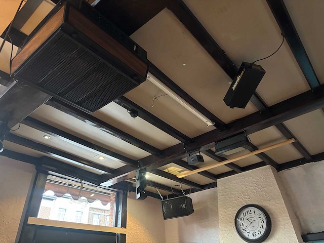 Inboedel café nen hoek af - afbeelding 9 van  28