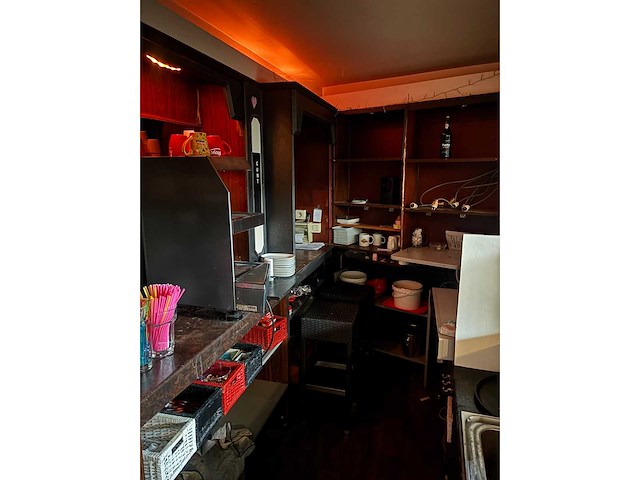 Inboedel café nen hoek af - afbeelding 14 van  28