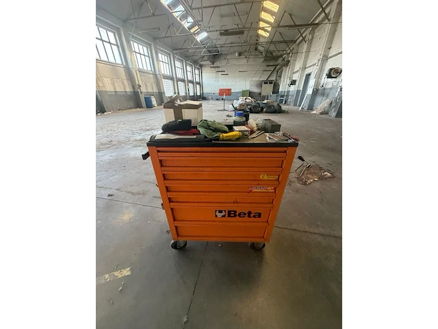 Inboedel garage - afbeelding 1 van  58